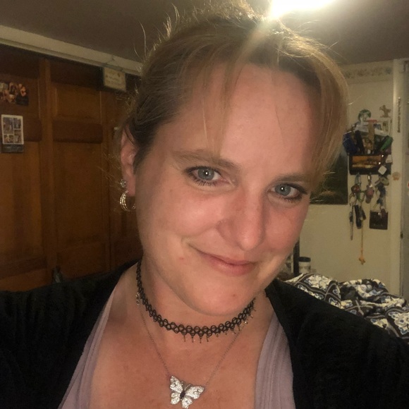 Meet your Posher, Jennifer - Picture 13 of 15